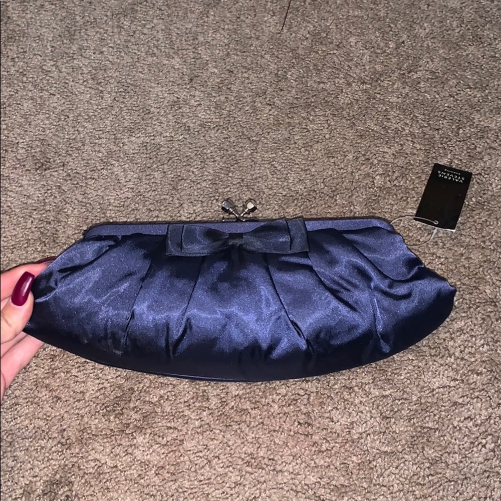 Dark blue/purple clutch